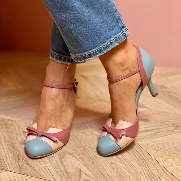 Kelira – Lazo bicolor en sandalias