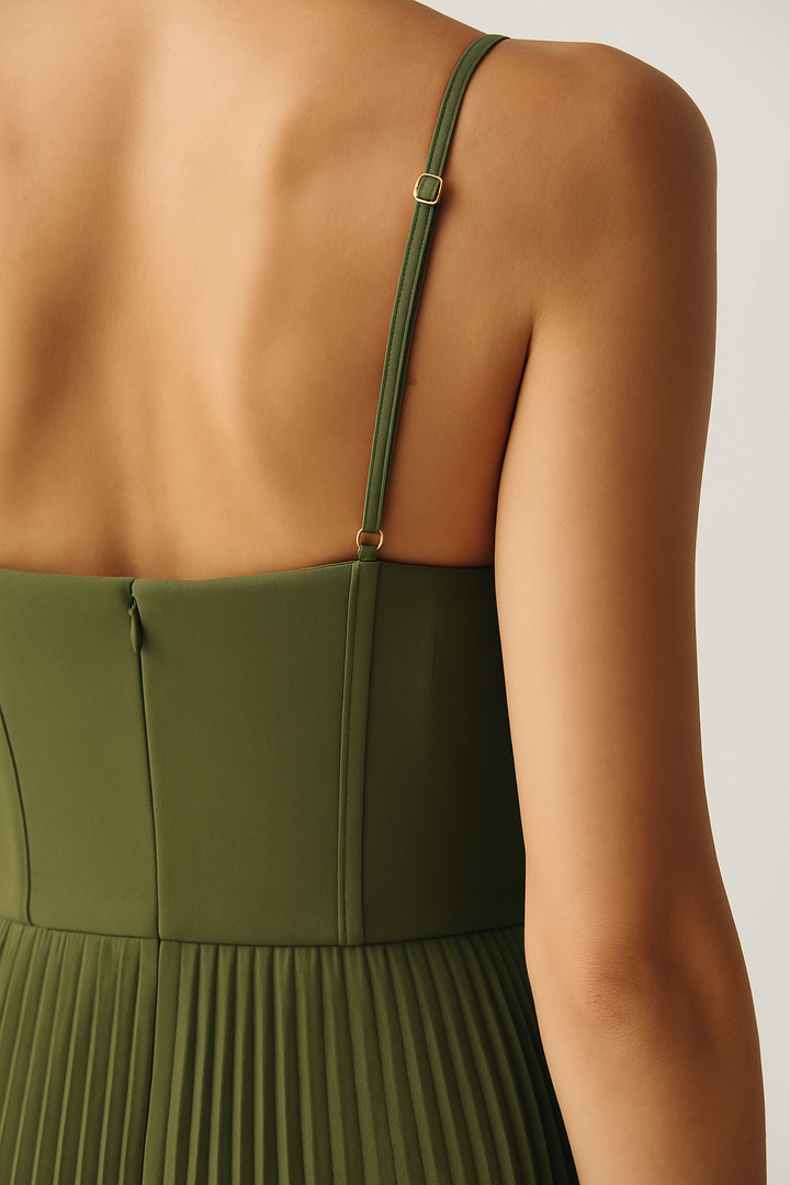 Solyne – Sin espalda en tejido plano, vestido