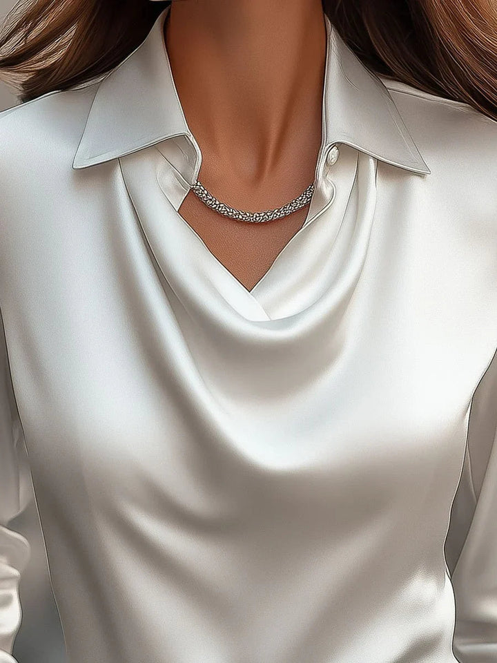 Cuello drapeado de satén, blusa