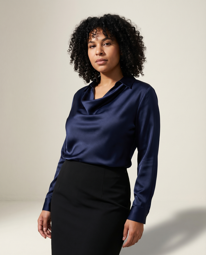 Cuello drapeado de satén, blusa