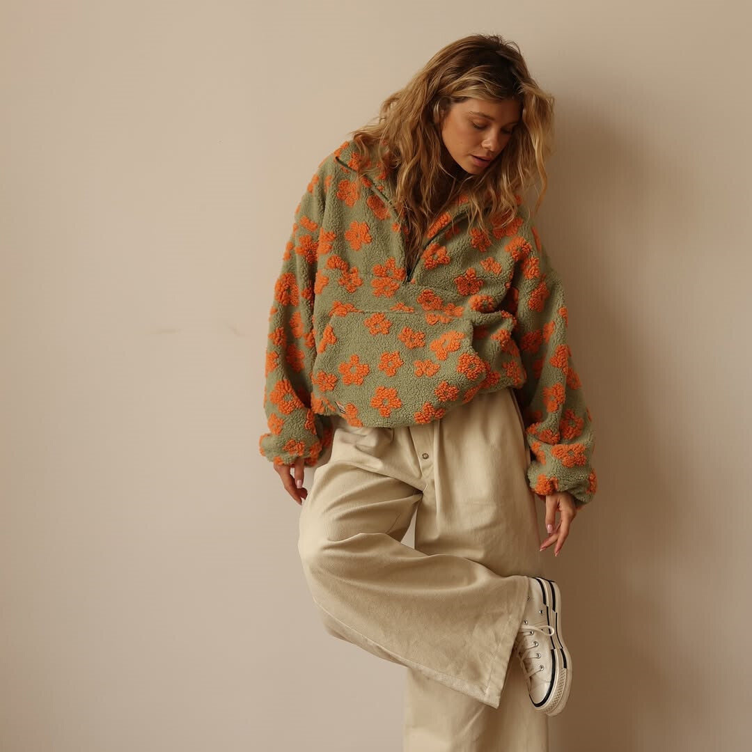 Avenli – suéter de polar con estampado floral