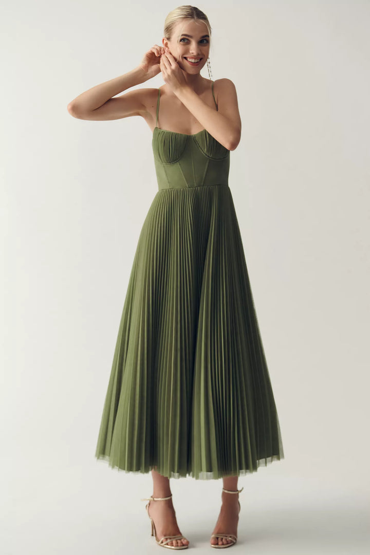 Solyne – Sin espalda en tejido plano, vestido