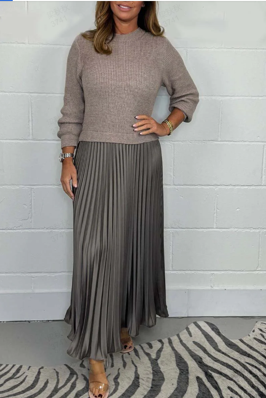 Elaris – Con dobladillo plisado, vestido de punto