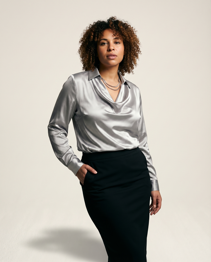 Cuello drapeado de satén, blusa